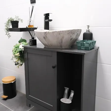 Boutique House Apartment *