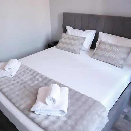 Boutique House Apartment *