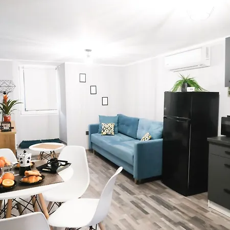 Boutique House Apartment *